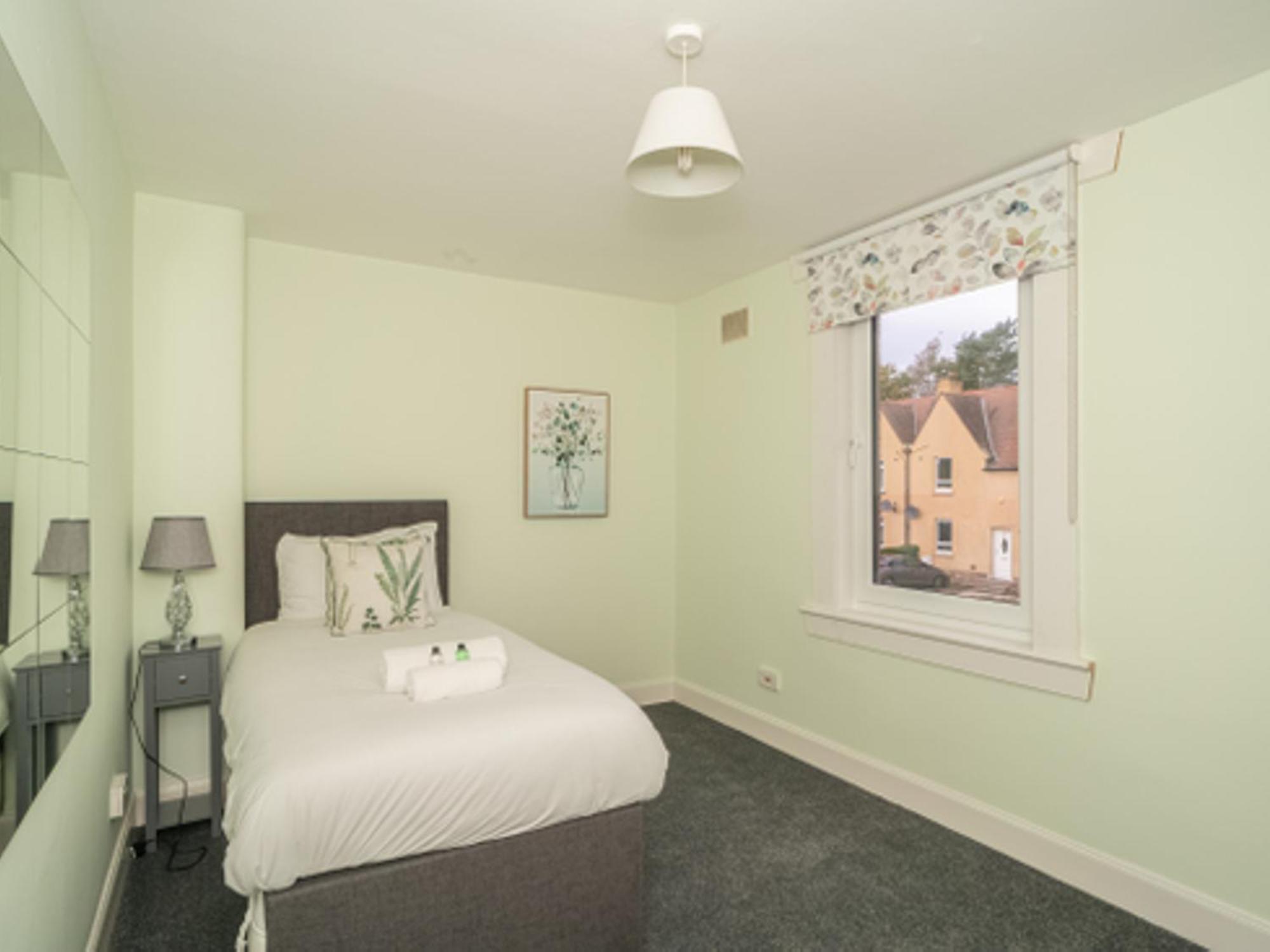 Charming Family House In Rosewell - Pass The Keys Ferienhaus